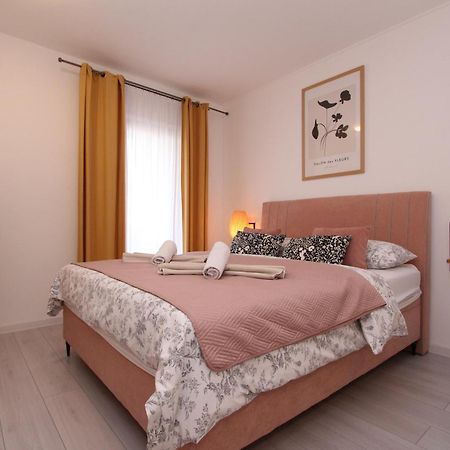 Rooms And Apartment Matosevic Rovinj Eksteriør bilde
